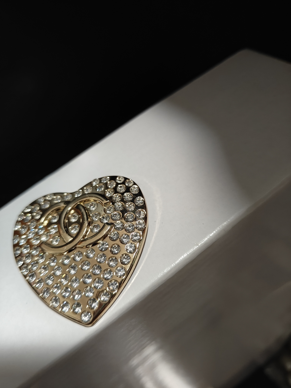 Costume Chanell Gold Heart Crystal Pin/ Necklace - Gold Tone - Picture 4 of 4